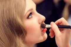 7 τρόποι για να γίνετε εκθαμβωτική!