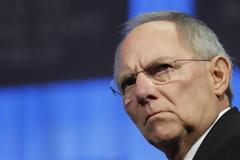 Σόιμπλε: Δεν επείγει η επιβολή του φόρου