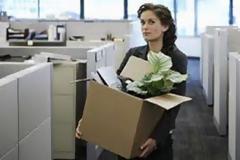 Αποζημίωση δικαιούνται και όσοι απολύονται λόγω λουκέτου