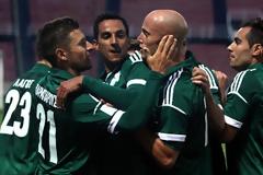 Και τώρα ελπίζει