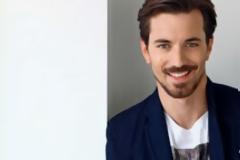 Δημήτρης Λαγιόπουλος «Δεν ψάχνω στη ζωή μου έναν άνθρωπο μόνο για να συμβιώνω»