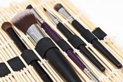 Φτιάξτε το μόνοι σας: Θήκη για πινέλα!