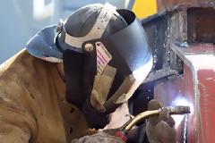 «Οι μειώσεις μισθών δεν έφεραν ανταγωνιστικότητα»