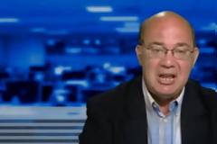 Ο πρόεδρος της ΟΛΜΕ ξέσπασε σε δάκρυα μιλώντας σε μαθήτριες