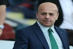 «Ντροπή σας κλέφτες»