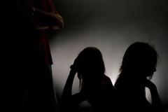 Χανιά: Καταγγελία για άγριο ξυλοδαρμό κοπέλας από τον πατέρα της στον Πλατανιά