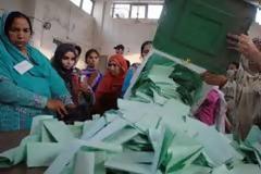 Πακιστάν: Προβάδισμα Σαρίφ στις εκλογές