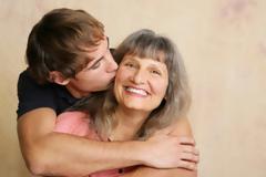 Σήμερα Κυριακή είναι η εορτή της μητέρας