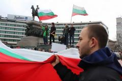 Στη σκιά καταγγελιών άνοιξαν οι κάλπες στη Βουλγαρία