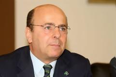 Σκληραίνει τη στάση του ο Αλαφούζος κατά του παρασκηνίου στη διαιτησία