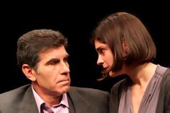 O Γιάννης Μπέζος ξεσπά εναντίον όσων τον κατηγορούν ότι προωθεί την κόρη του