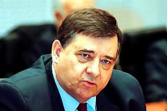 Τι είχες Γιώργη τι είχα πάντα για τον Καρατζαφέρη