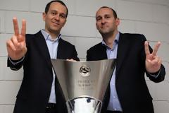 ΑΓΓΕΛΟΠΟΥΛΟΙ : ΑΦΙΕΡΩΜΕΝΟ ΣΤΟΝ ΠΑΤΕΡΑ ΜΑΣ ΠΟΥ ΜΑΣ ΕΜΑΘΕ ΝΑ ΠΑΛΕΥΟΥΜΕ! ΔΕΝ ΥΠΑΡΧΕΙ ΤΑΒΑΝΙ...