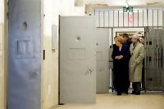 Ενταγμένη στο πολιτικό σύστημα της πρώην Ανατολικής Γερμανίας η Μέρκελ...!!!