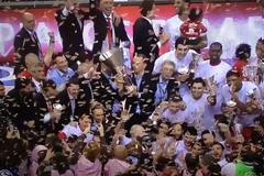 ΤΙ ΜΑΣ ΘΥΜΙΖΟΥΝ... ΦΩΝΑΖΟΥΝ ΓΙΑ ΤΗ ΔΙΑΙΤΗΣΙΑ ΣΤΗ ΡΕΑΛ!