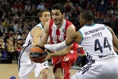 ΥΠΟΚΛΙΘΗΚΕ ΣΤΟΝ... ΣΠΑΝΟΥΛΗ Ο ΚΑΡΟΛ