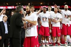 ΑΠΟΘΕΩΣΗ ΓΙΑ ΤΟΥΣ ΠΡΩΤΑΘΛΗΤΕΣ ΑΠΟ... ΑΝΤΙΠΑΛΟΥΣ ΚΑΙ ΟΧΙ ΜΟΝΟ ΣΤΗΝ ΕΥΡΩΛΙΓΚΑ!