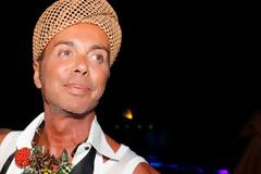 Λάκης Γαβαλάς: «Στην φυλακή έχω αρχίσει και ηλιoθεραπεία»