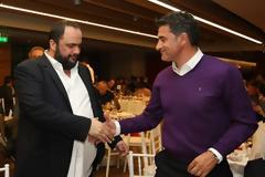 ΑΡΓΕΙ Η ΣΥΝΑΤΗΣΗ ΜΑΡΙΝΑΚΗ - ΜΙΤΣΕΛ...