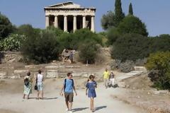 Βελτιώνεται το κλίμα, ελπίδες για μια καλή τουριστική χρονιά στην Ελλάδα