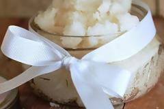 Scrub σώματος με ελαφρύ άρωμα