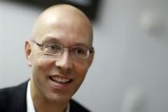 Σήκωσε κεφάλι στον Σόιμπλε