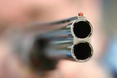 Βγήκαν τα… όπλα για γυναίκα στον Πύργο Τρικάλων