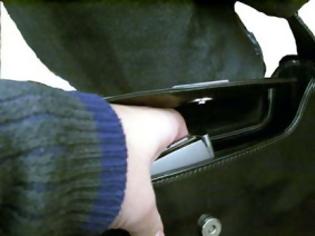 Φωτογραφία για Πάτρα: Άδειασαν την τσάντα της προϊσταμένης της TΑΠ ΔΕΗ μέσα στο Δημαρχείο