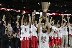 ΣΠΑΝΟΥΛΗΣ : ΟΙ ΜΕΓΑΛΕΣ ΟΜΑΔΕΣ ΧΤΙΖΟΝΤΑΙ ΜΕ ΝΙΚΕΣ ΚΑΙ ΤΡΟΠΑΙΑ, ΟΧΙ ΣΤΟ ΜΙΛΗΤΟ...