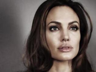 Φωτογραφία για Angelina Jolie: Έκανε διπλή μαστεκτομή!