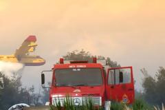 Τη συμβολή όλων για την αντιμετώπιση των πυρκαγιών ζήτησε ο Σαμαράς