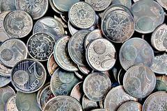 Εξετάζουν την απόσυρση των κερμάτων 1 και 2 λεπτών