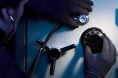 Συνελήφθησαν «ποντικοί» που άνοιγαν χρηματοκιβώτια