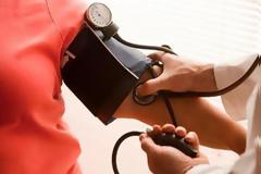 Η κρίση ανεβάζει την πίεση των Ελλήνων