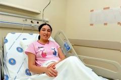 Διεκόπη η πρώτη εγκυμοσύνη σε γυναίκα με μεταμοσχευμένη μήτρα