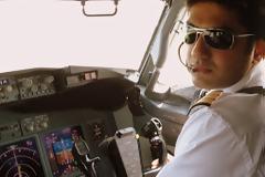 Ο πιλότος κλειδώθηκε έξω από το πιλότήριο εν πτήσει