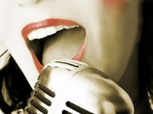 Φωτογραφία για Eλληνίδα τραγουδίστρια πάσχει από καρκίνο στις φωνητικές χορδές