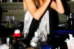 Ο μπαλαδόρος της Εθνικής, το κέρατο, η καψούρα με barwoman και το φτύσιμο!