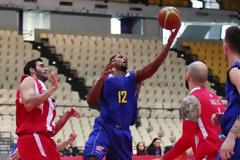 Ο ΤΑΪΛΕΡ ΧΑΪΝΣ ΜΙΛΑΕΙ ΓΙΑ ΤΟΝ ΑΔΕΛΦΟ ΤΟΥ ΚΑΙ... «SIR HINES» ΤΩΝ ΠΡΩΤΑΘΛΗΤΩΝ!