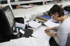 Πιέζει για ακόμα λιγότερες ΔΟΥ η τρόικα