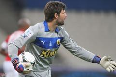 Κοιτάζουν Κωνσταντόπουλο και Βελλίδη στον Απόλλωνα