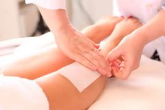 Απλό τρικ για να μην πονάτε με την αποτρίχωση