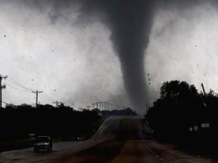 Φωτογραφία για Τυφώνας σκορπά τον θάνατο στο Τέξας