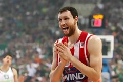 Στη Μπαρτσελόνα θα συνεχίσει ως το τέλος της χρονιάς ο Λουκάς Μαυροκεφαλίδης!