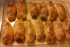 Λουκανικοπιτάκια και τυρομπαλάκια