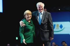 Το 4ο Ράιχ βουλιάζει στη διαφθορά - Πολιτική βόμβα απειλεί τη Μέρκελ...!!!