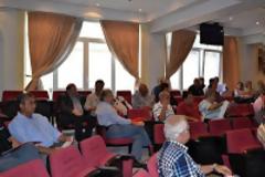 Σκηνές απείρου κάλλους στο χθεσινό δημοτικό συμβούλιο Λέσβου στο επιμελητήριο