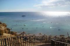 Δύο παιδιά βρέθηκαν μόνα τους σε παραλία