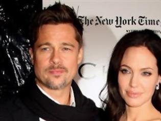Φωτογραφία για Η Angelina Jolie θα υποβληθεί και σε αφαίρεση ωοθηκών!