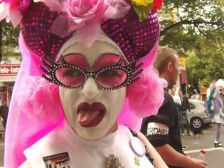 Φωτογραφία για Ο ΔΗΜΑΡΧΟΣ ΞΑΝΑΧΤΥΠΑ... Μπουτάρης: Τιμή για τη Θεσσαλονίκη το Gay Parade, ντροπή η Χρυσή Αυγή